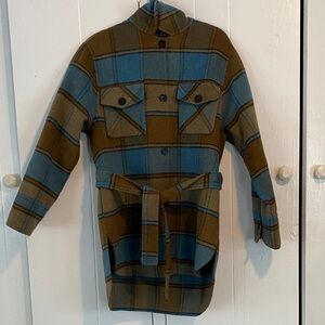 Elie Tahari Blue and Brown Plaid Shirt Jacket worn with belt and side pockets
